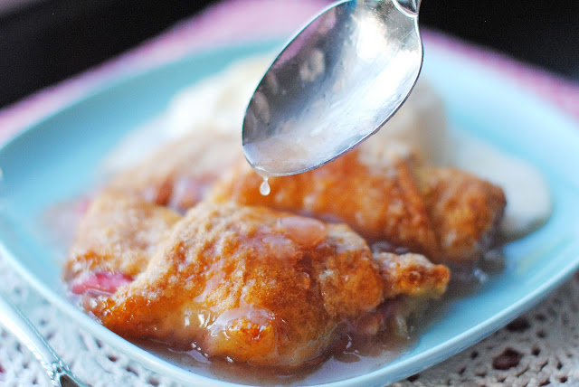 Strawberry Crescent Dumplings 539